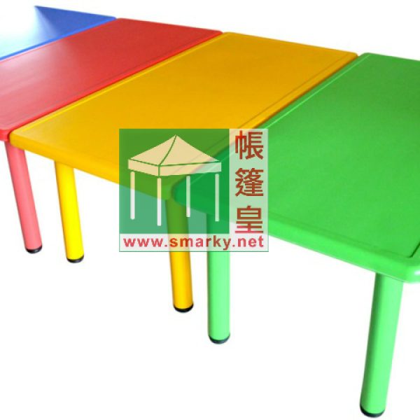 Y0101兒童長膠枱
